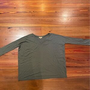 Women’s over sized piko top